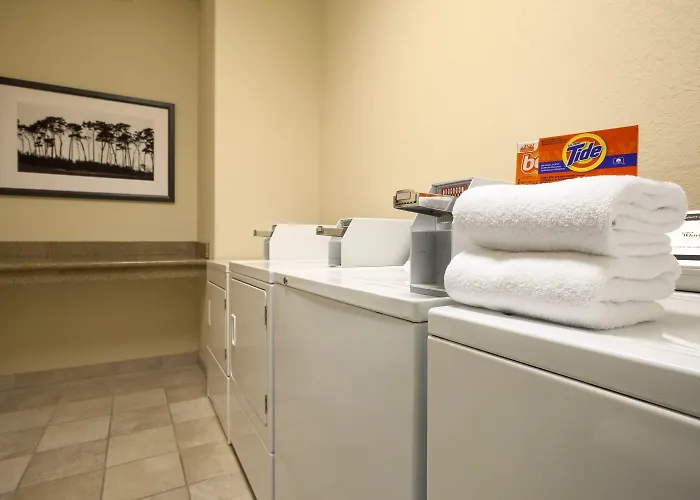 Hotel Country & By Radisson, North, Il
