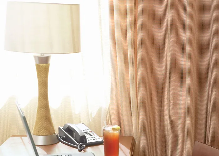 Country & By Radisson, North, Il Champaign