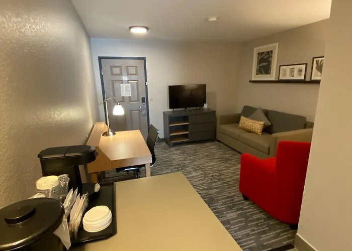 Hotel Country & By Radisson, North, Il