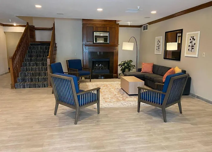 Country & By Radisson, North, Il 4*