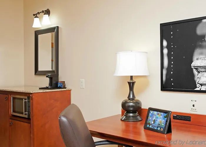 Country & By Radisson, North, Il 4* Champaign